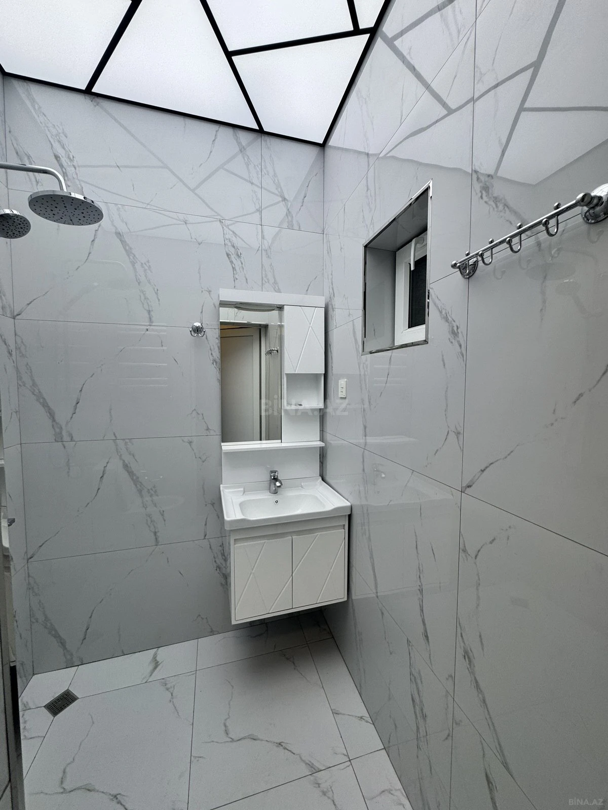 Kirayə verilir 3 otaqlı həyət evi 68 m²