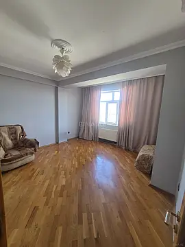Satılır 3 otaqlı mənzil 95 m²