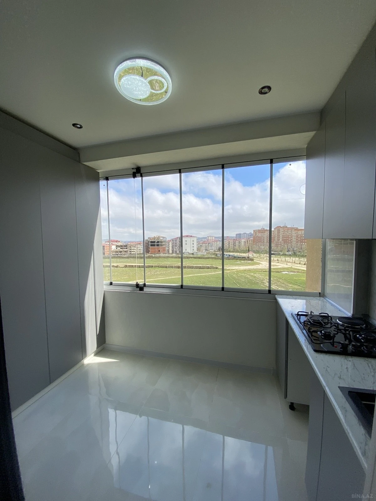 Satılır 3 otaqlı mənzil 76 m²