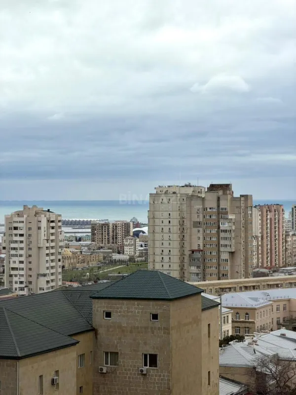 Satılır 2 otaqlı mənzil 73 m²