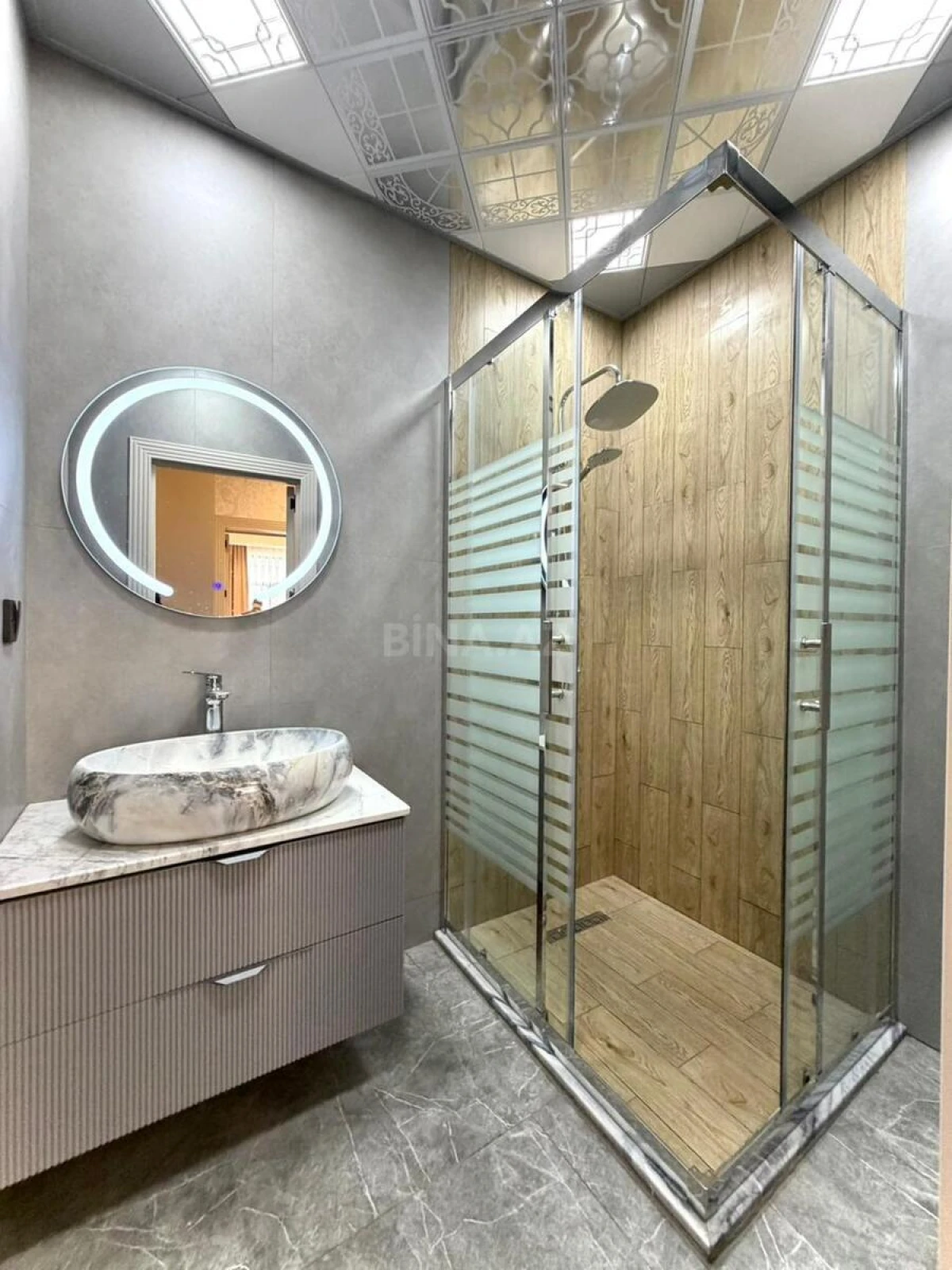 Satılır 2 otaqlı mənzil 73 m²