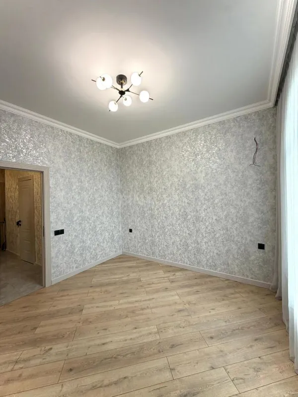 Satılır 2 otaqlı mənzil 73 m²
