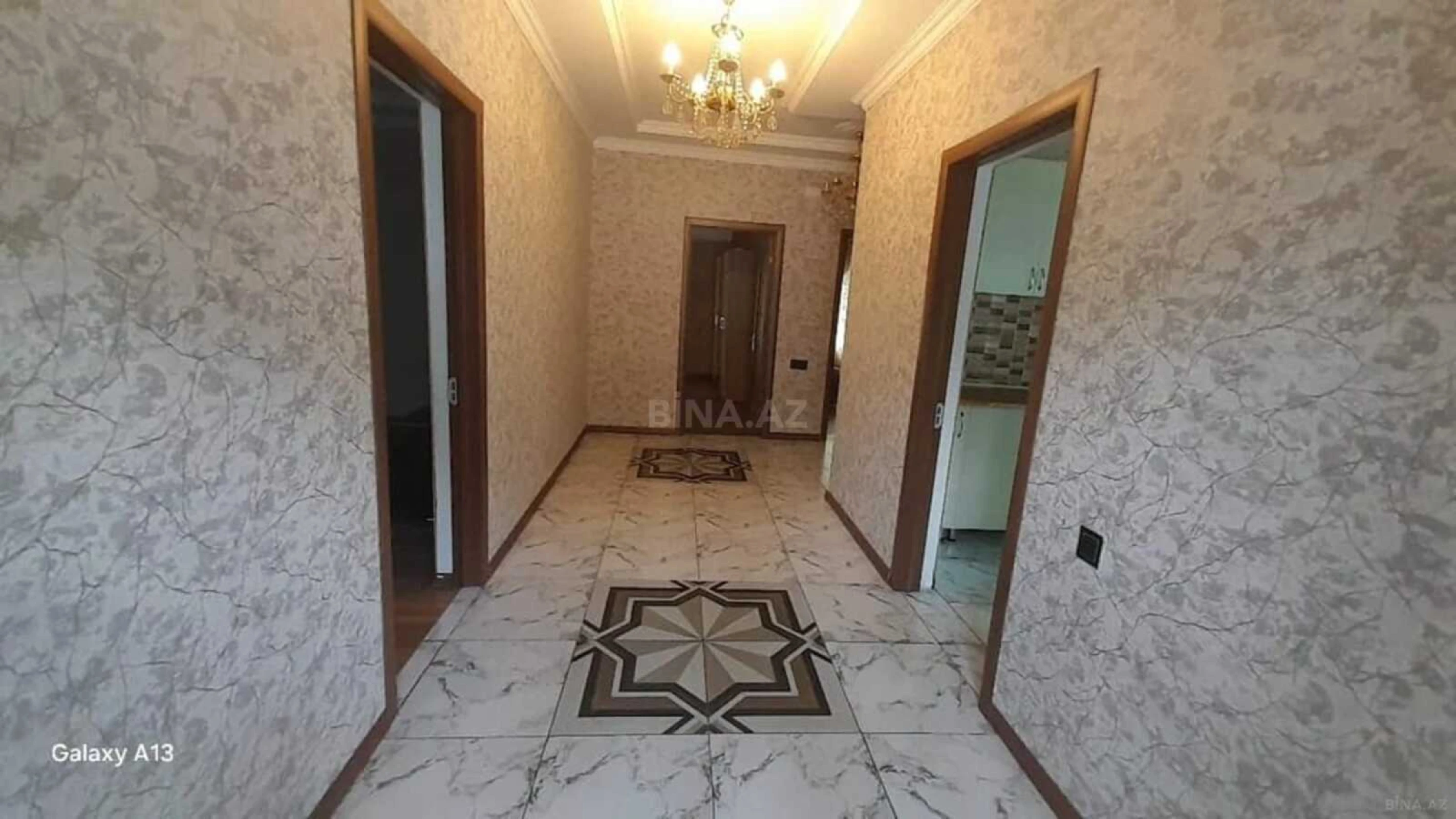 Satılır 7 otaqlı həyət evi 200 m²