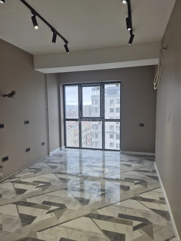 Satılır 3 otaqlı mənzil 113 m²