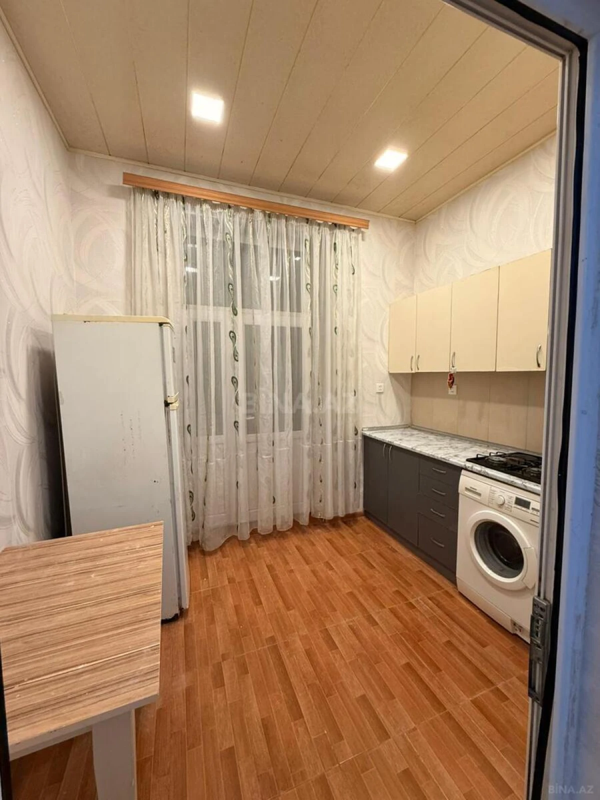 Kirayə verilir 2 otaqlı mənzil 60 m²
