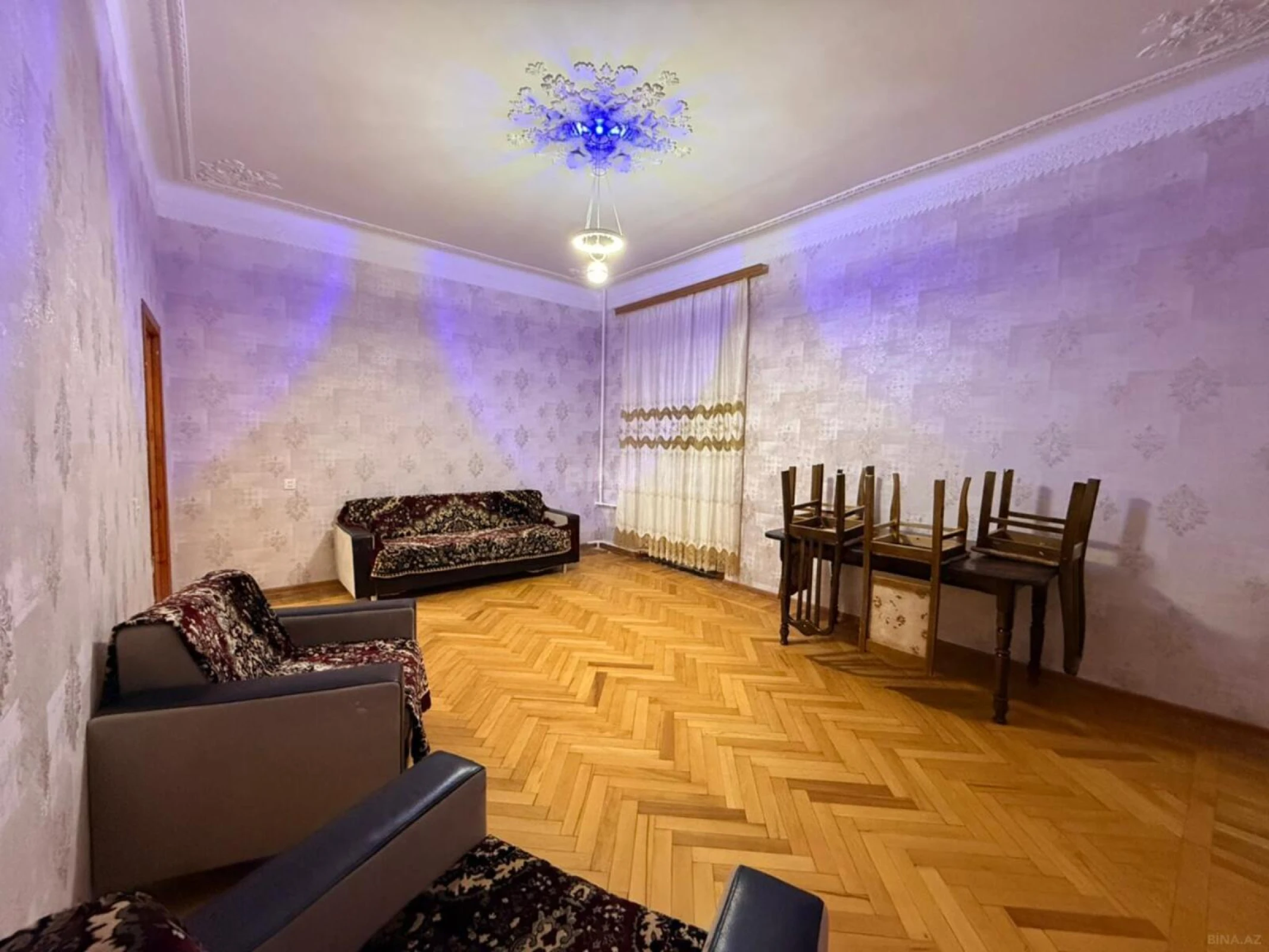 Kirayə verilir 2 otaqlı mənzil 60 m²