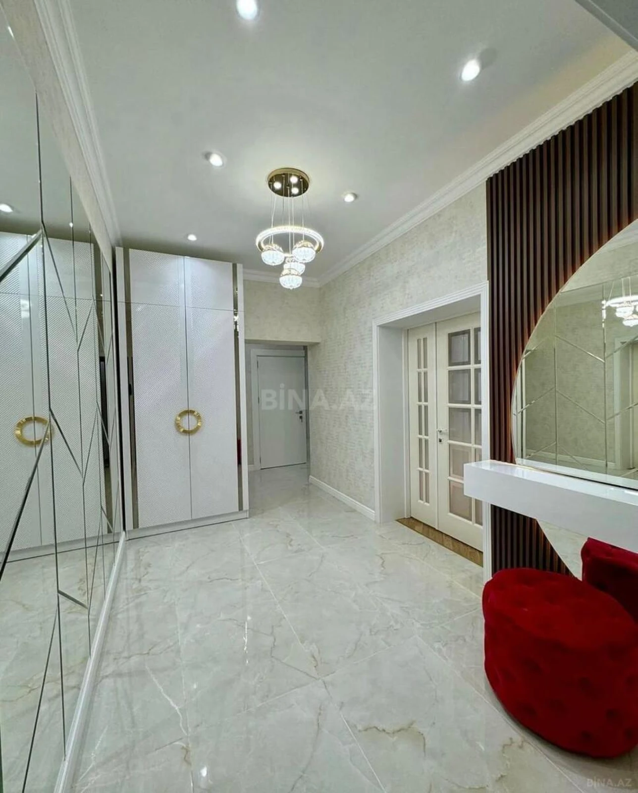 Satılır 2 otaqlı mənzil 74 m²