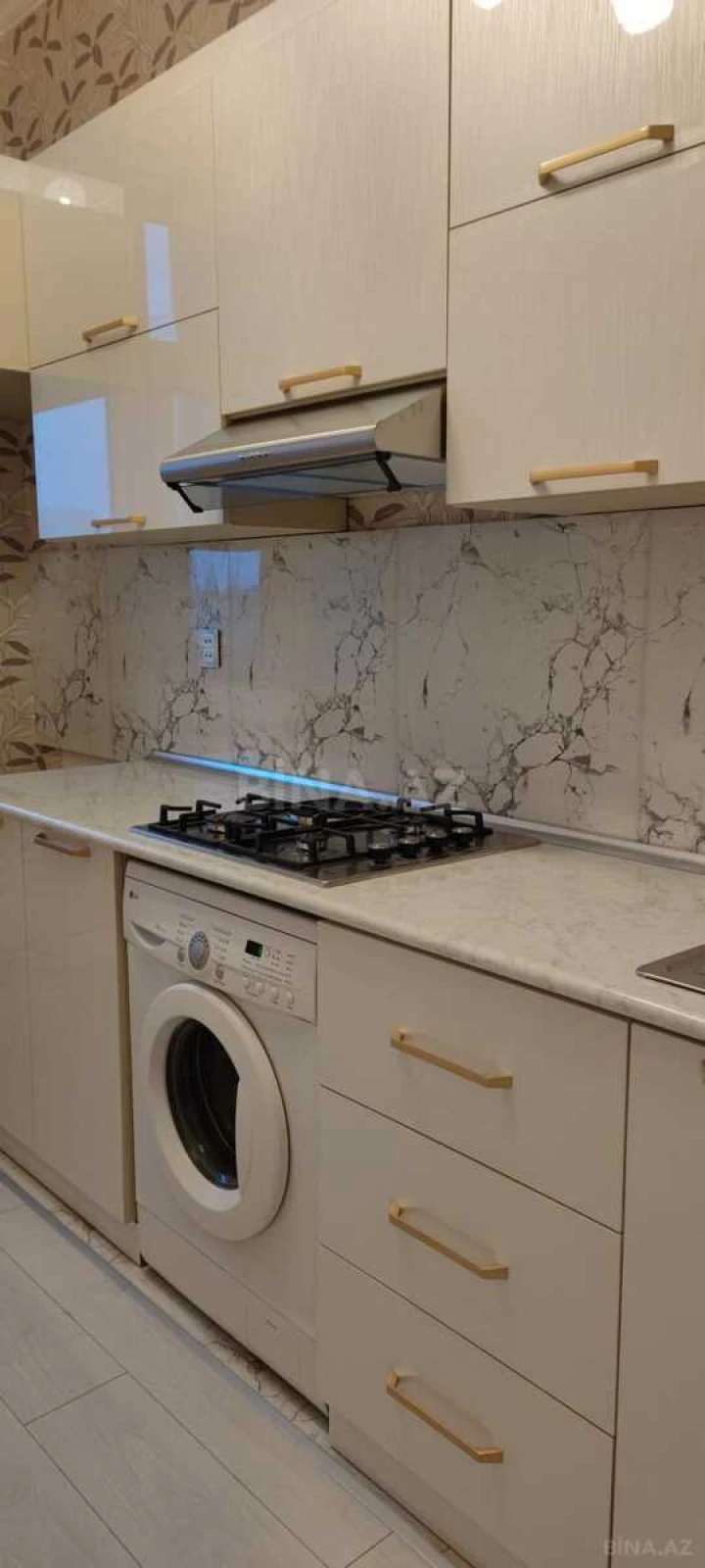 Kirayə verilir 2 otaqlı mənzil 60 m²