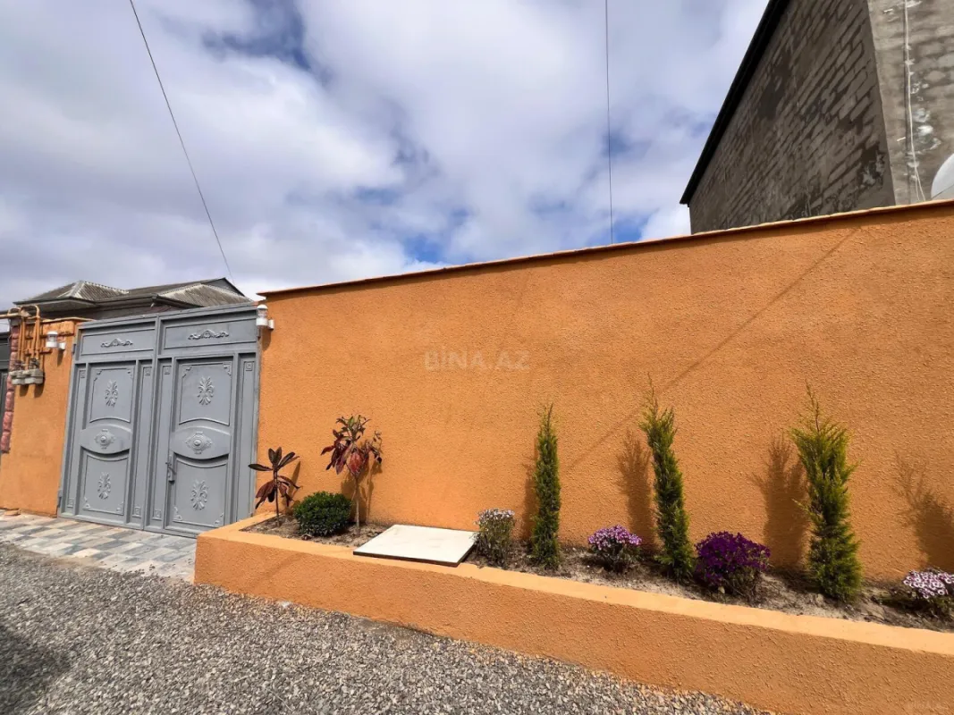 Satılır 3 otaqlı həyət evi 100 m²