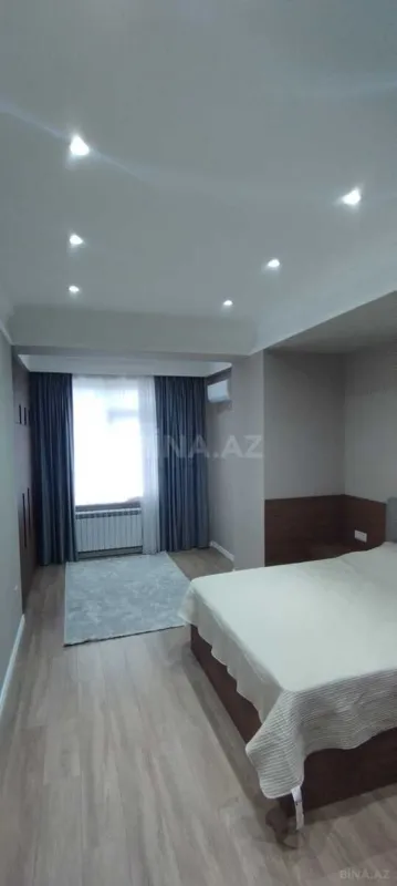 Kirayə verilir 2 otaqlı mənzil 108 m²