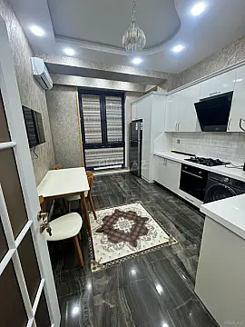 Kirayə verilir 3 otaqlı mənzil 120 m²