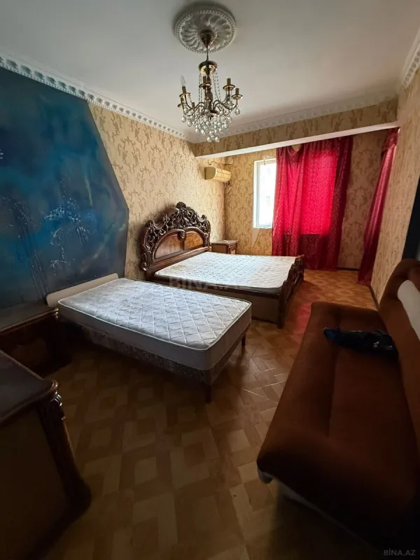 Satılır 3 otaqlı mənzil 112 m²