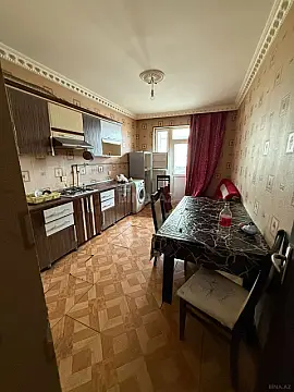 Satılır 3 otaqlı mənzil 112 m²