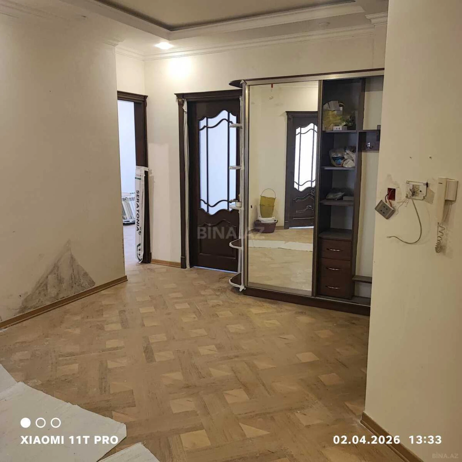 Satılır 3 otaqlı mənzil 154 m²