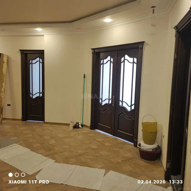 Satılır 3 otaqlı mənzil 154 m²