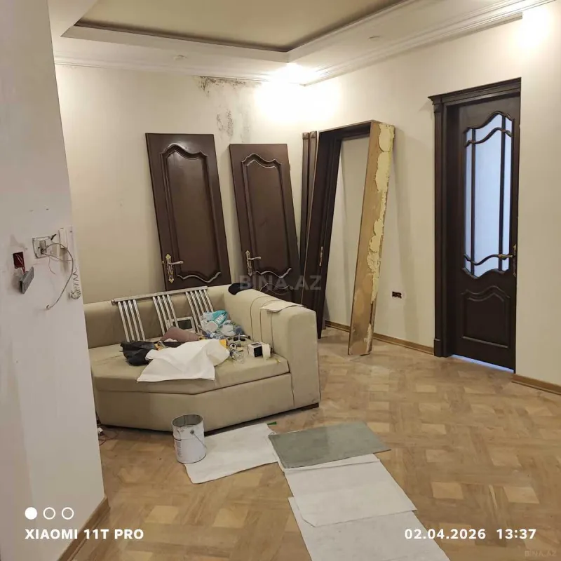 Satılır 3 otaqlı mənzil 154 m²