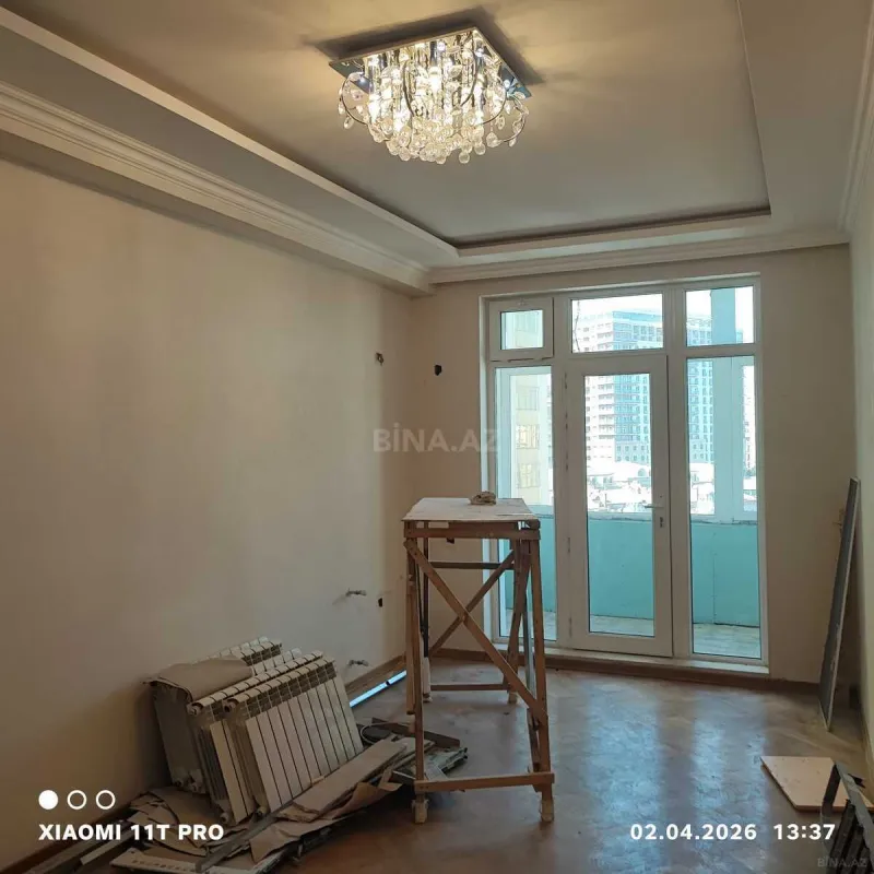 Satılır 3 otaqlı mənzil 154 m²
