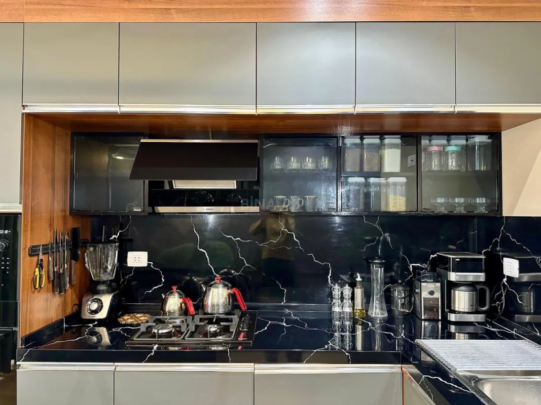 Satılır 2 otaqlı mənzil 105.5 m²