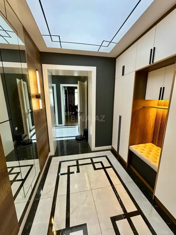 Satılır 2 otaqlı mənzil 105.5 m²