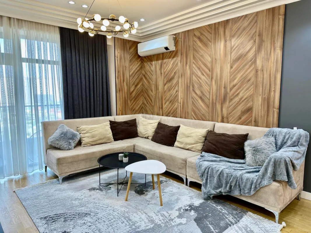 Satılır 2 otaqlı mənzil 105.5 m²