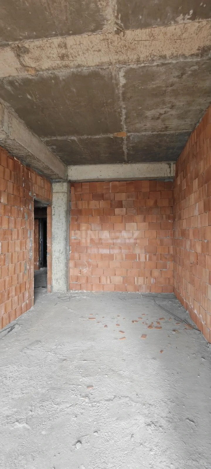 Satılır 2 otaqlı mənzil 79 m²