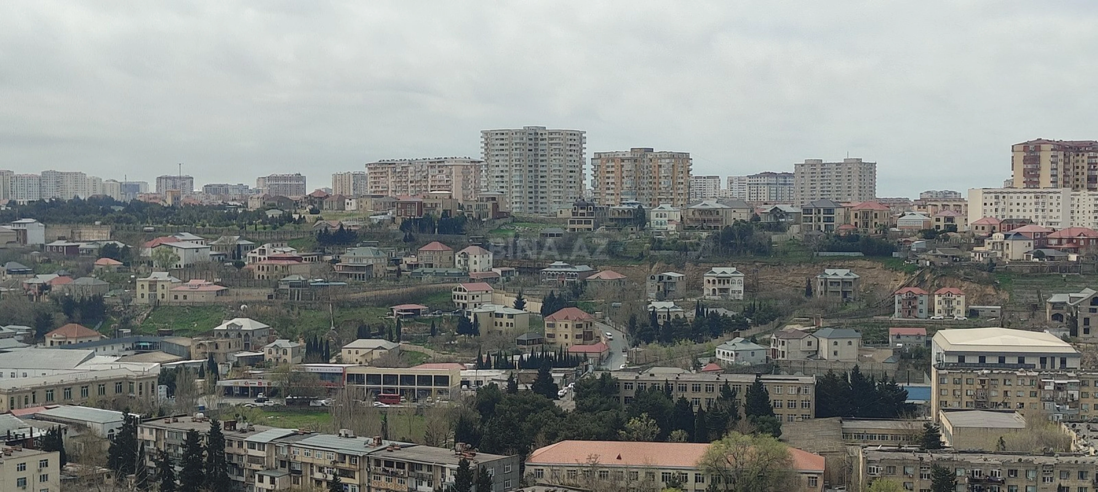 Satılır 2 otaqlı mənzil 79 m²