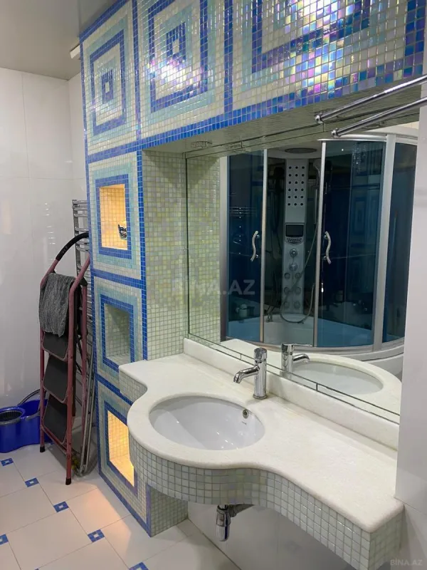 Kirayə verilir 3 otaqlı mənzil 117 m²