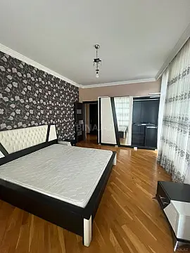 Kirayə verilir 3 otaqlı mənzil 132 m²