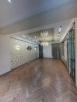 Satılır 4 otaqlı mənzil 245 m²