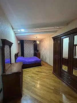 Satılır 3 otaqlı mənzil 123 m²