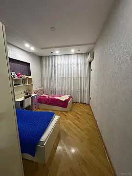 Satılır 3 otaqlı mənzil 123 m²