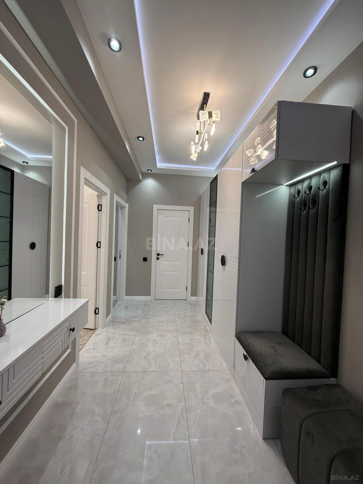 Satılır 2 otaqlı mənzil 55 m²