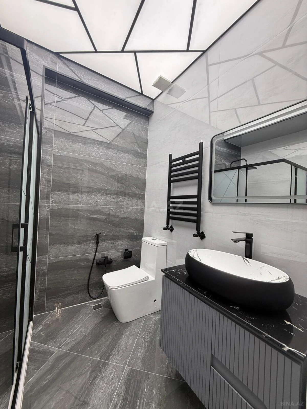 Satılır 2 otaqlı mənzil 55 m²