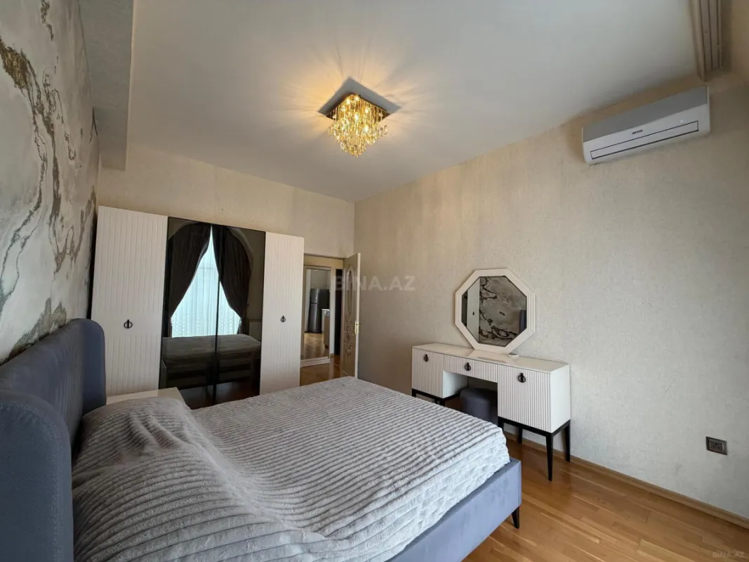 Kirayə verilir 2 otaqlı mənzil 75 m²