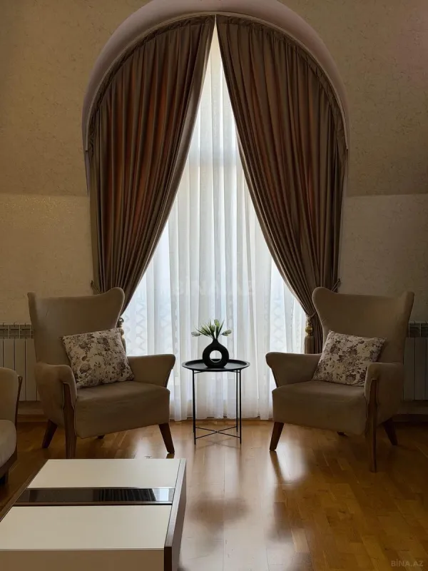 Kirayə verilir 2 otaqlı mənzil 75 m²