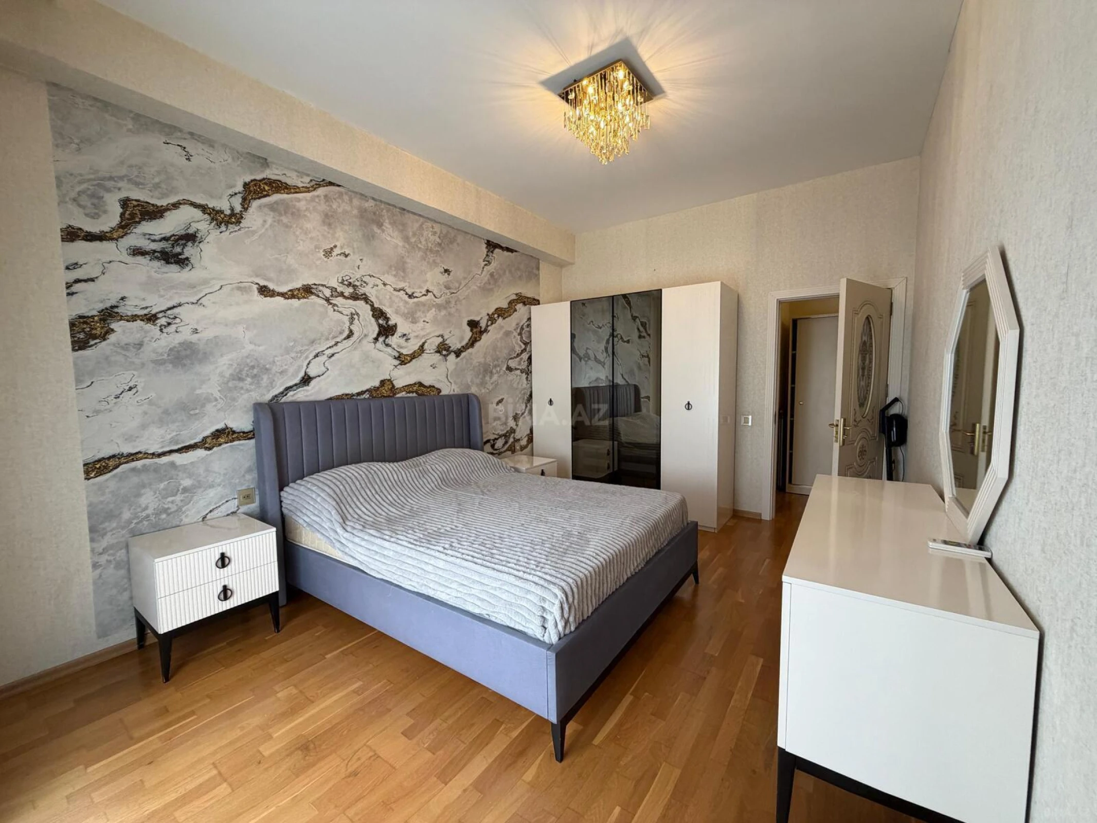 Kirayə verilir 2 otaqlı mənzil 75 m²