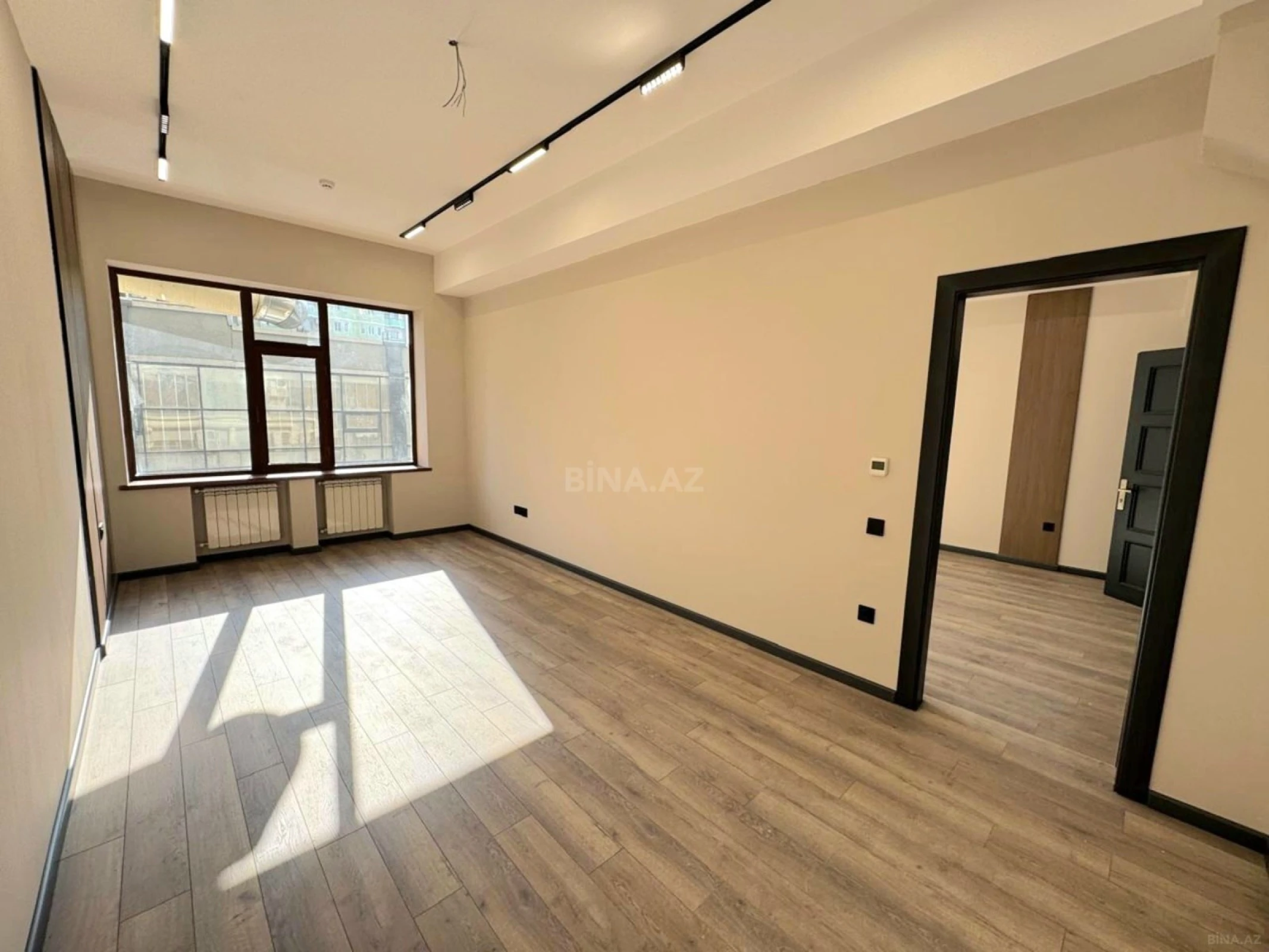 Kirayə verilir 6 otaqlı ofis 330 m²