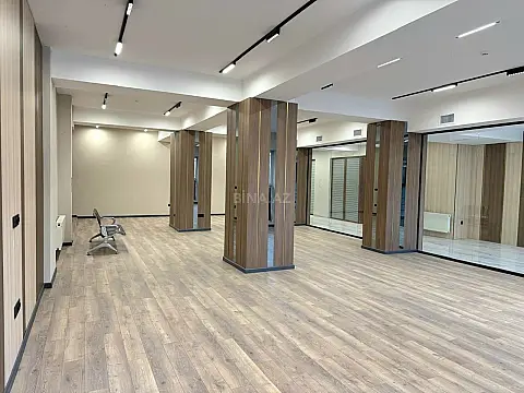 Kirayə verilir 6 otaqlı ofis 330 m²