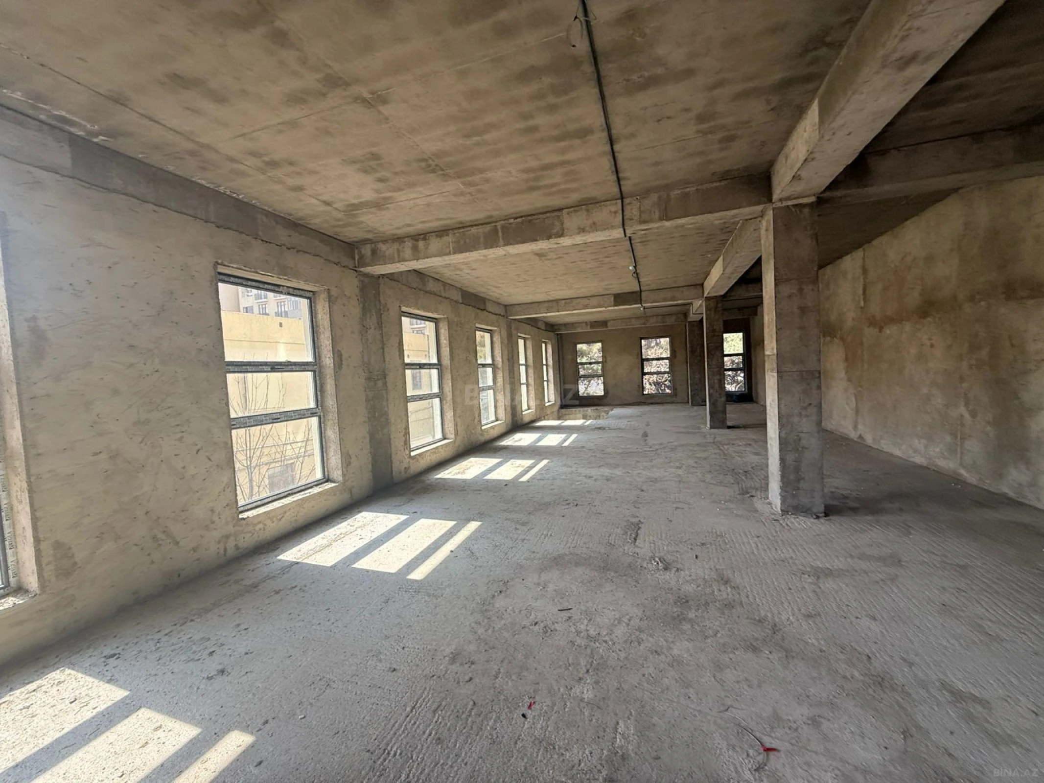 Kirayə verilir obyekt 330 m²