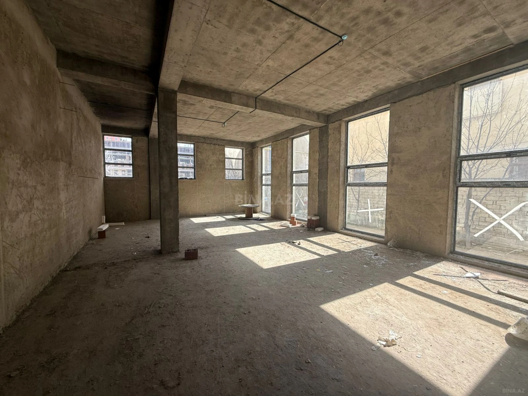 Kirayə verilir obyekt 330 m²