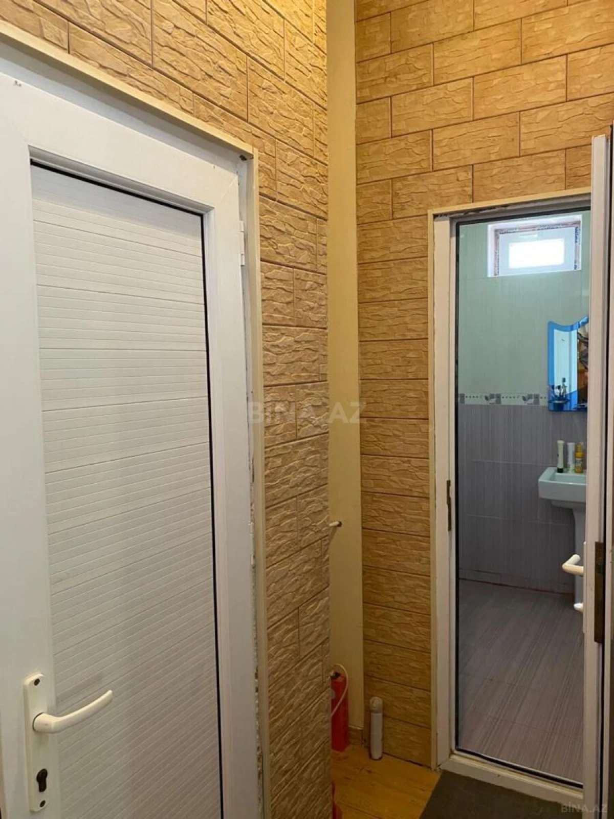 Satılır 4 otaqlı həyət evi 180 m²