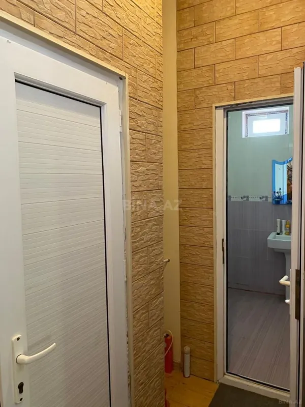 Satılır 4 otaqlı həyət evi 180 m²