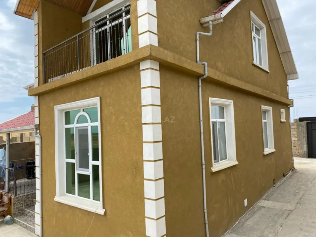 Satılır 4 otaqlı həyət evi 180 m²