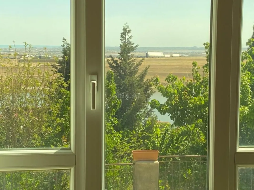 Satılır 4 otaqlı həyət evi 180 m²