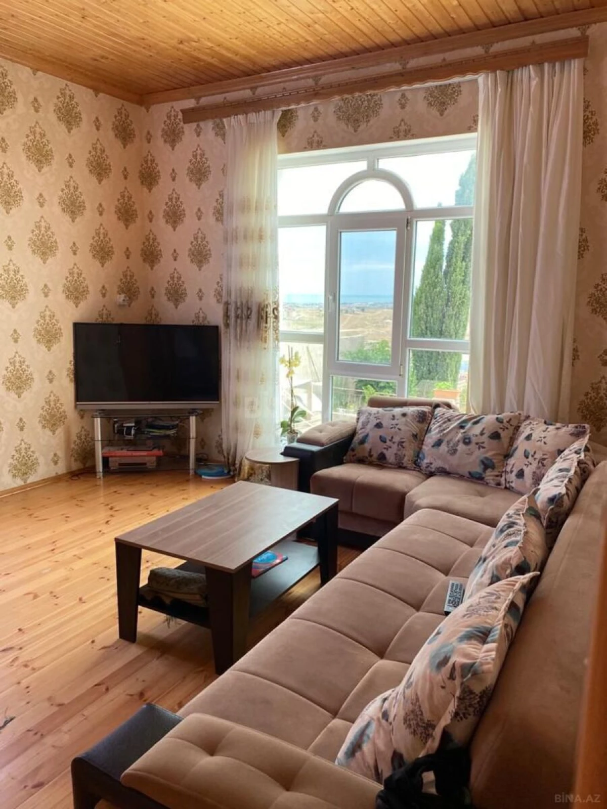 Satılır 4 otaqlı həyət evi 180 m²