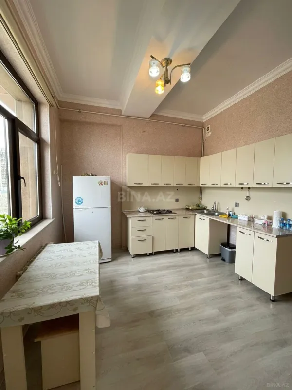 Kirayə verilir 2 otaqlı ofis 100 m²