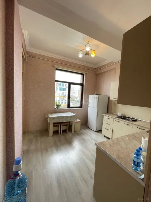 Kirayə verilir 2 otaqlı ofis 100 m²