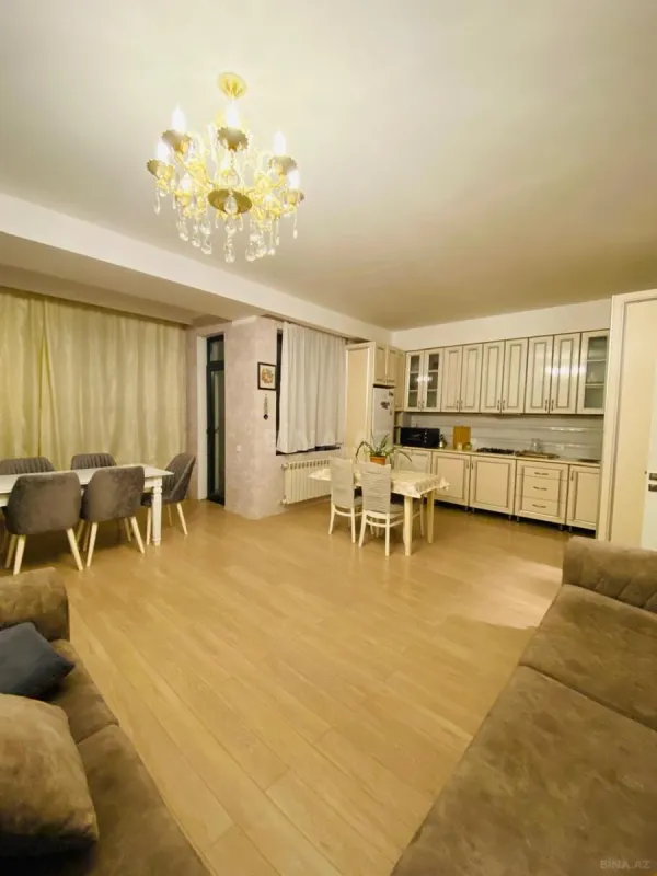 Satılır 3 otaqlı mənzil 110 m²