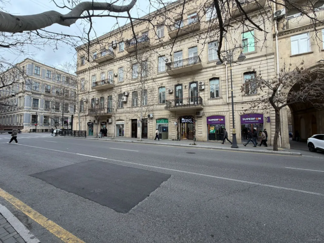 Satılır 2 otaqlı mənzil 63 m²