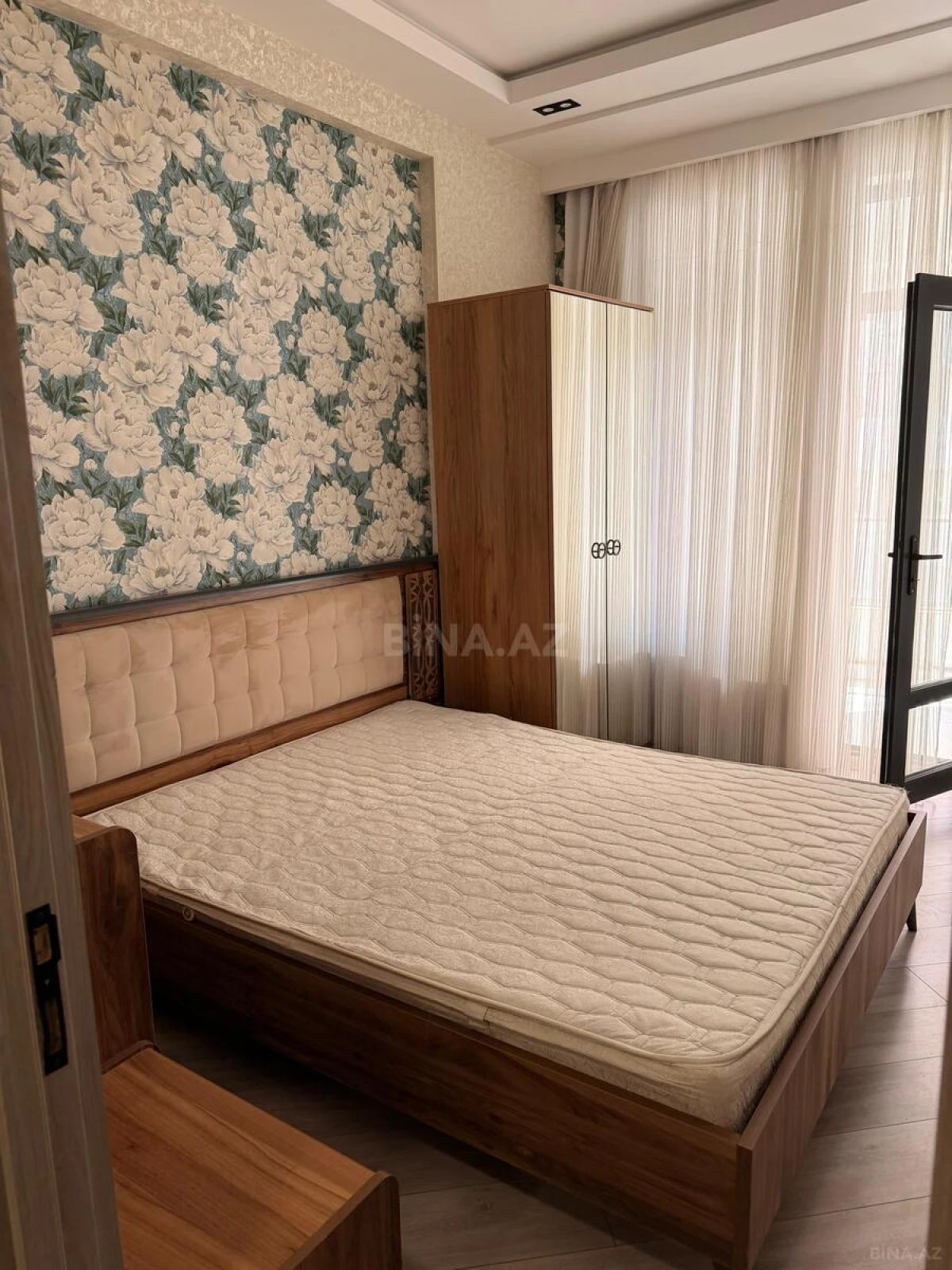 Kirayə verilir 2 otaqlı mənzil 65 m²